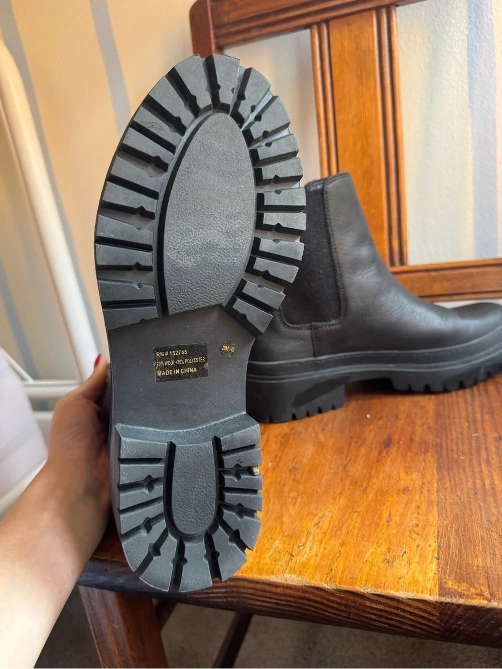 Lucky Brand Women’s Black Leather Chelsea Lug Boots